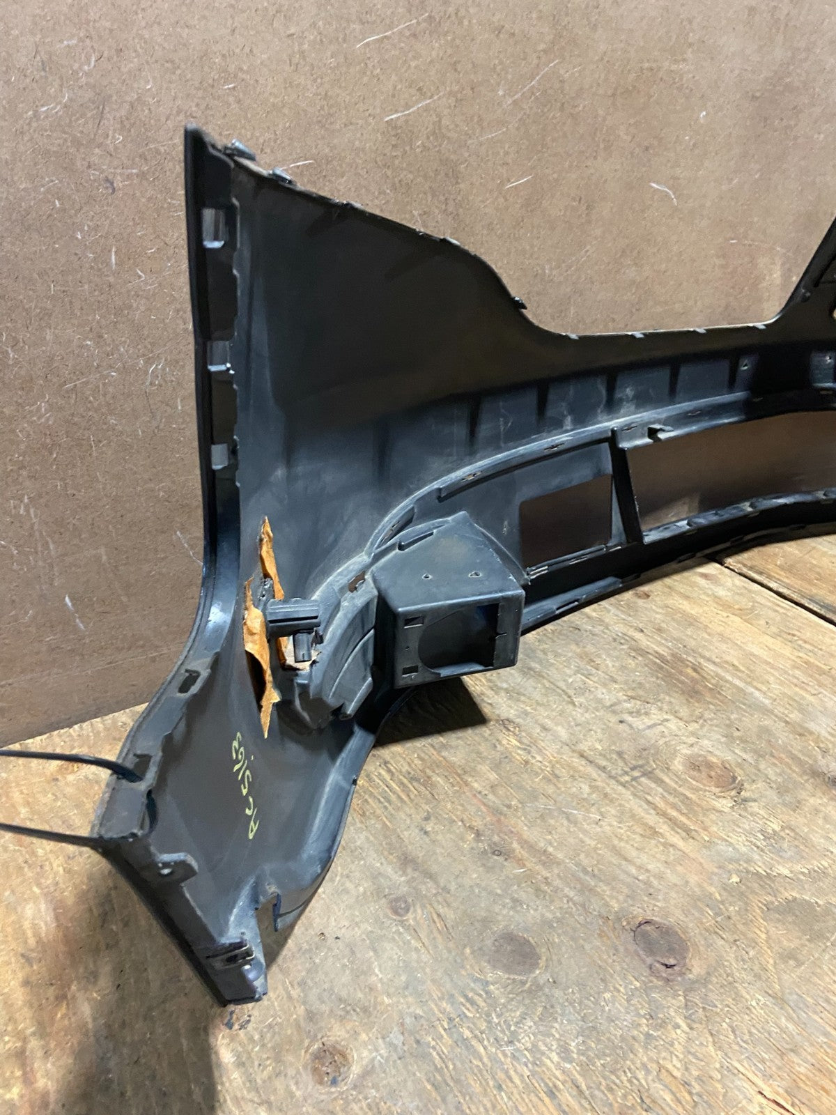 2013 to 2019 Lincoln MKT Front Bumper Cover AC51639