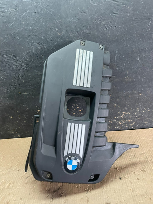2009 to 2011 BMW 328i 528i  Plastic Engine Cover Shield OEM  Z3383 DG0