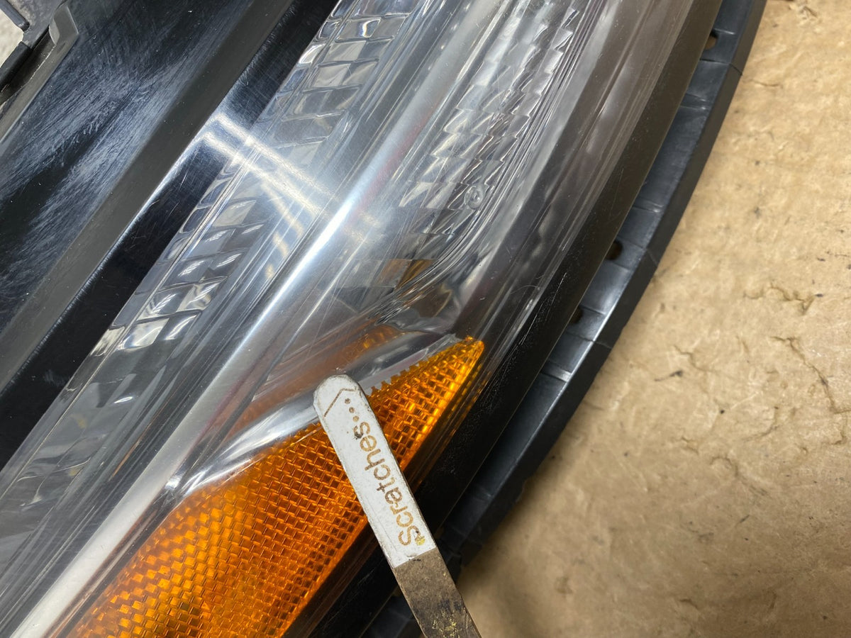 2014 - 2018 Jeep Cherokee Right Passenger RH Side LED Headlight AI3646 DW3