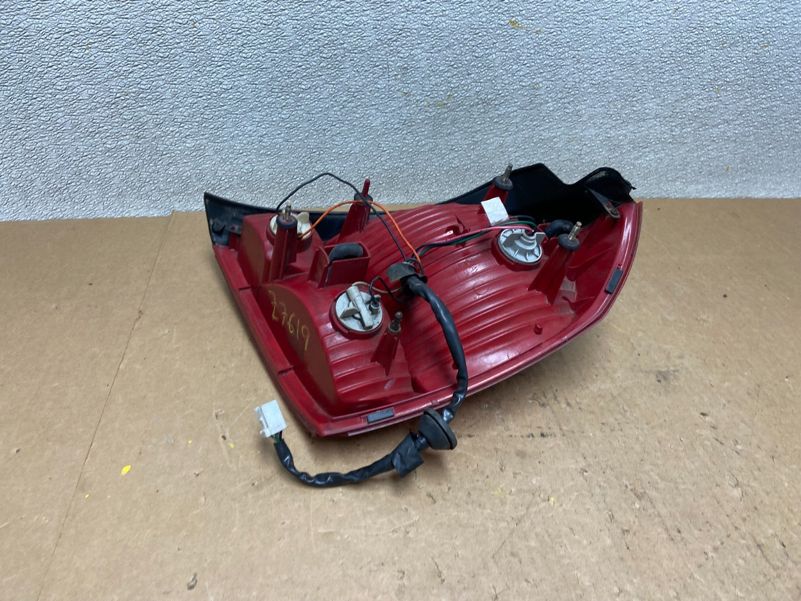 2001-2003 Sedan Hyundai Elantra Left Driver Lh Side Tail Light Oem Z7619 DW7