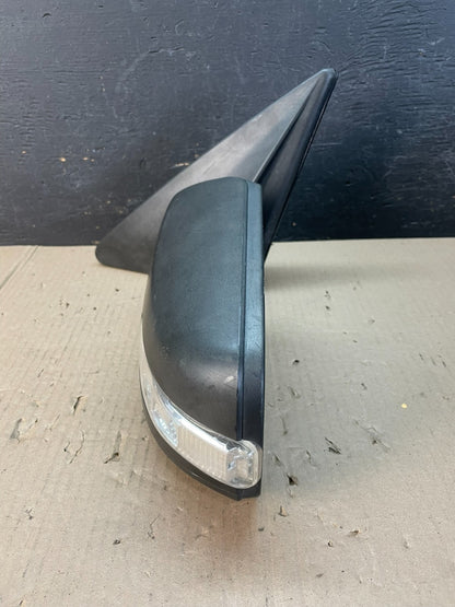 2011 - 2015 Kia Sorento Left Driver Lh Side Door Mirror Turn Signal AD86818