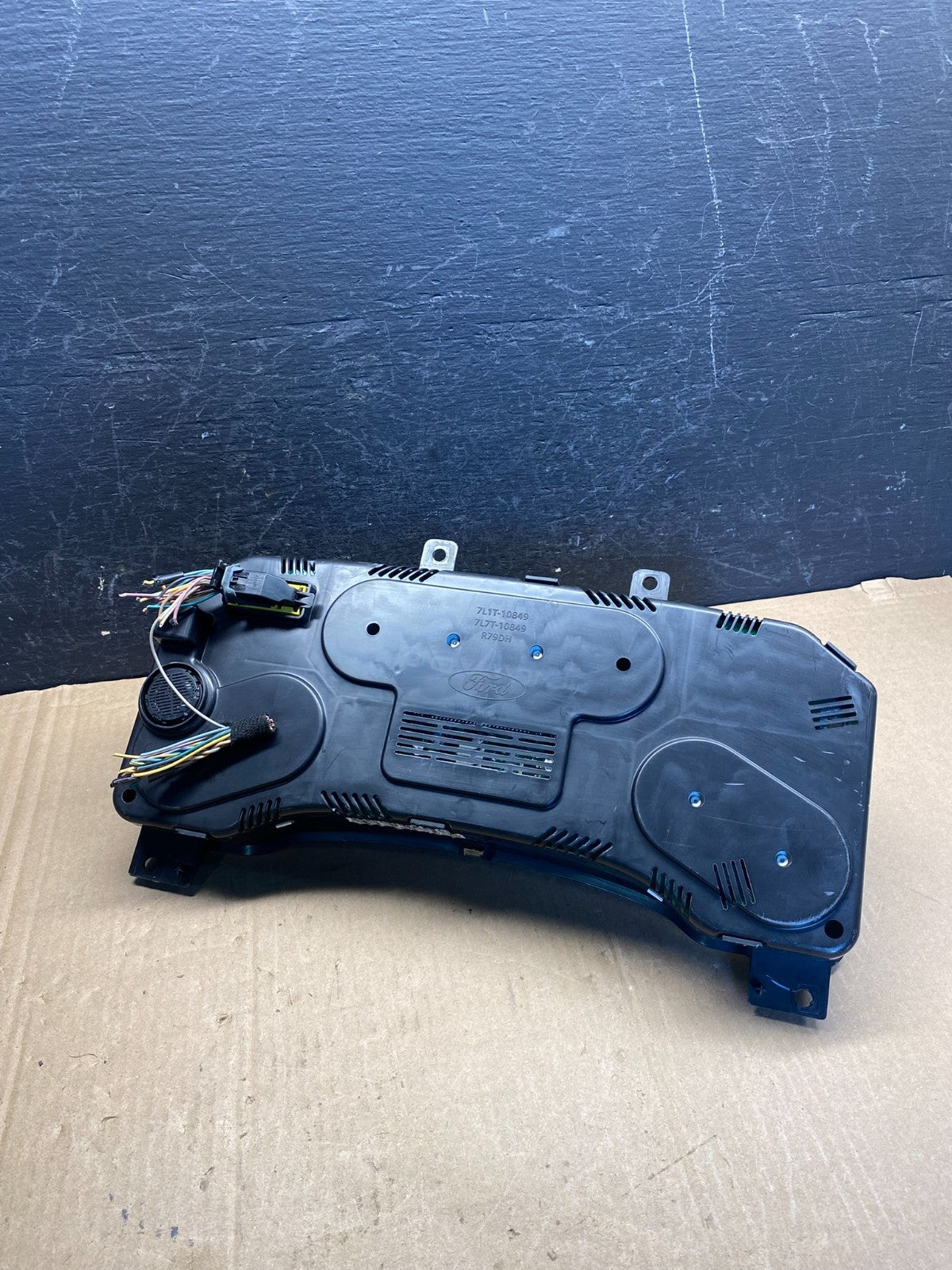2007 2008 Ford Expedition Speedometer Cluster Gauge AE7561 DW4
