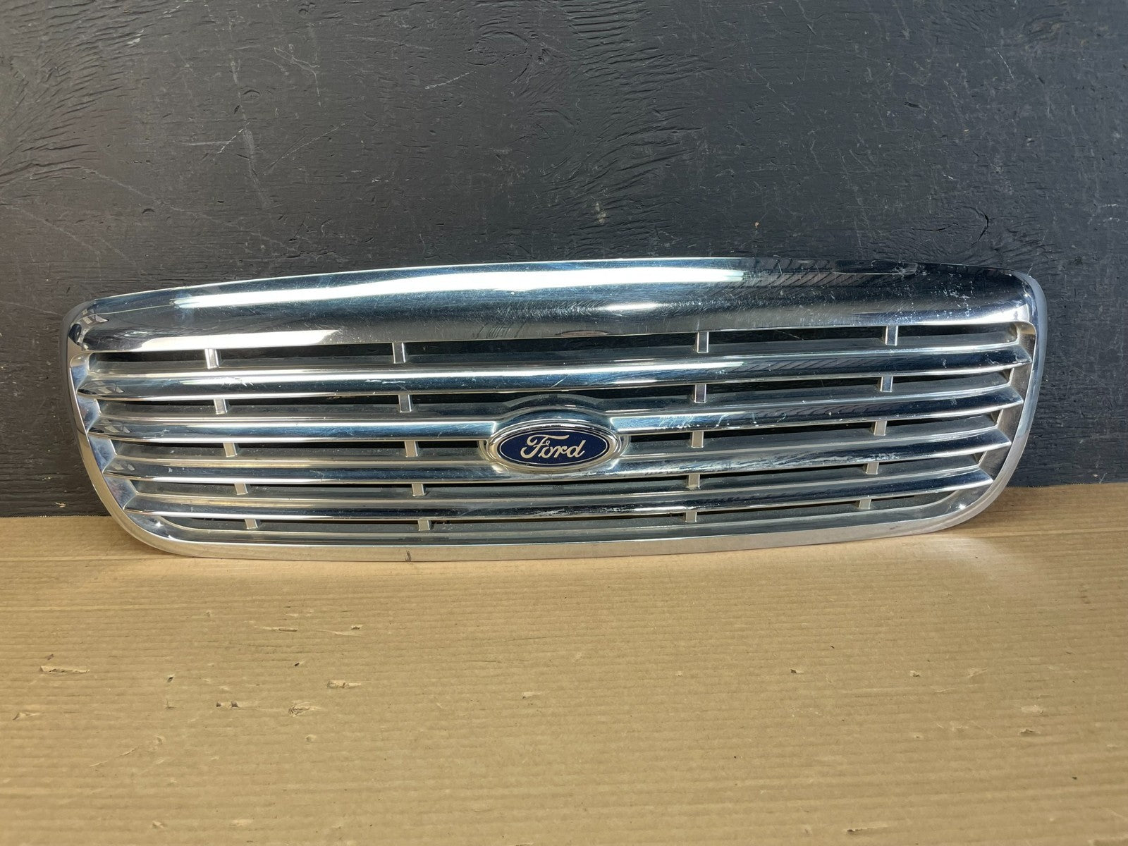 2003 to 2011 Ford Crown Victoria Front Upper Grille Grill Chrome AE8716 DG0