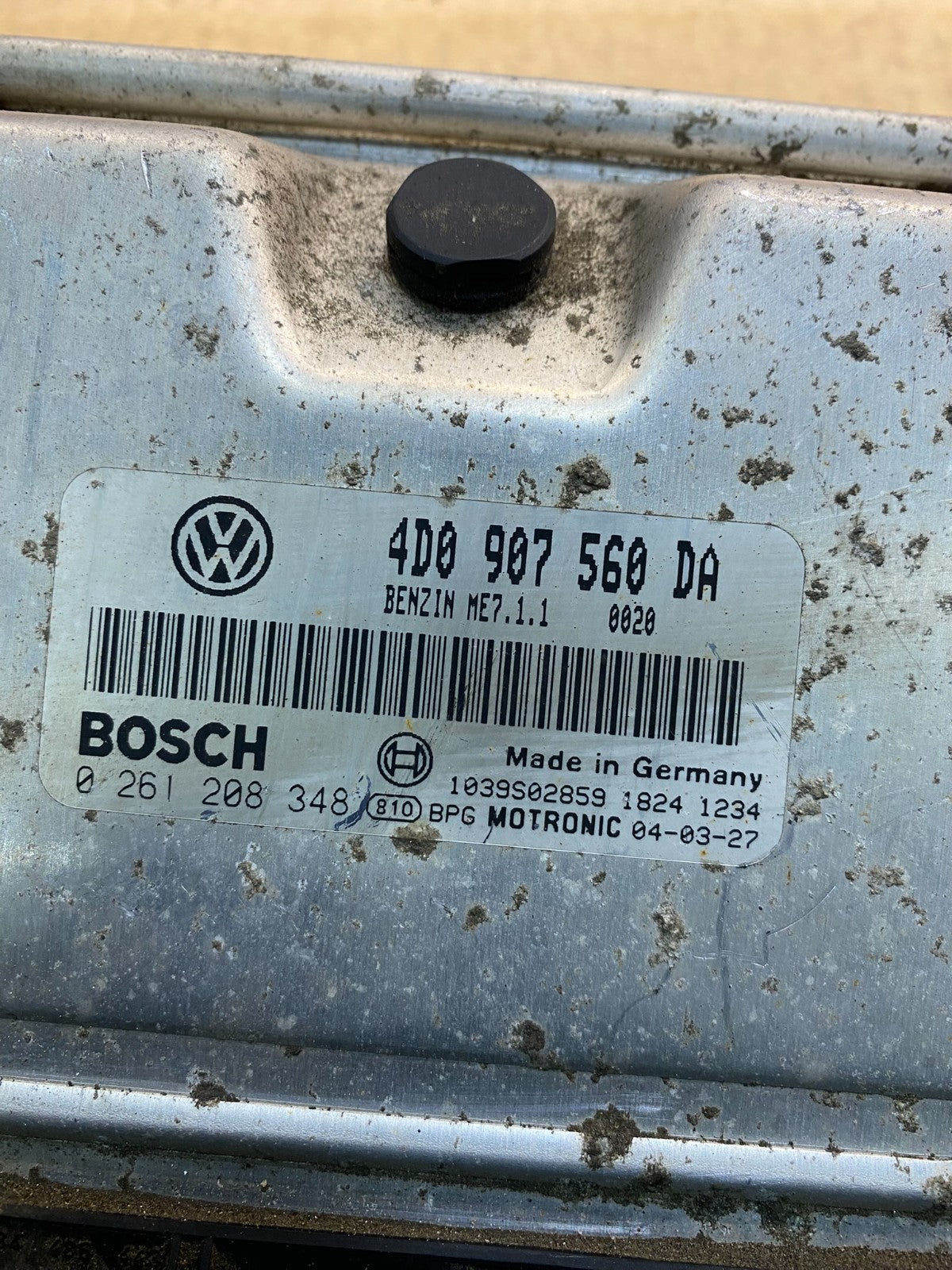 2004 Volkswagen Touareg 4.2L ECM Engine Control Unit ECU OEM AB3978 DG2