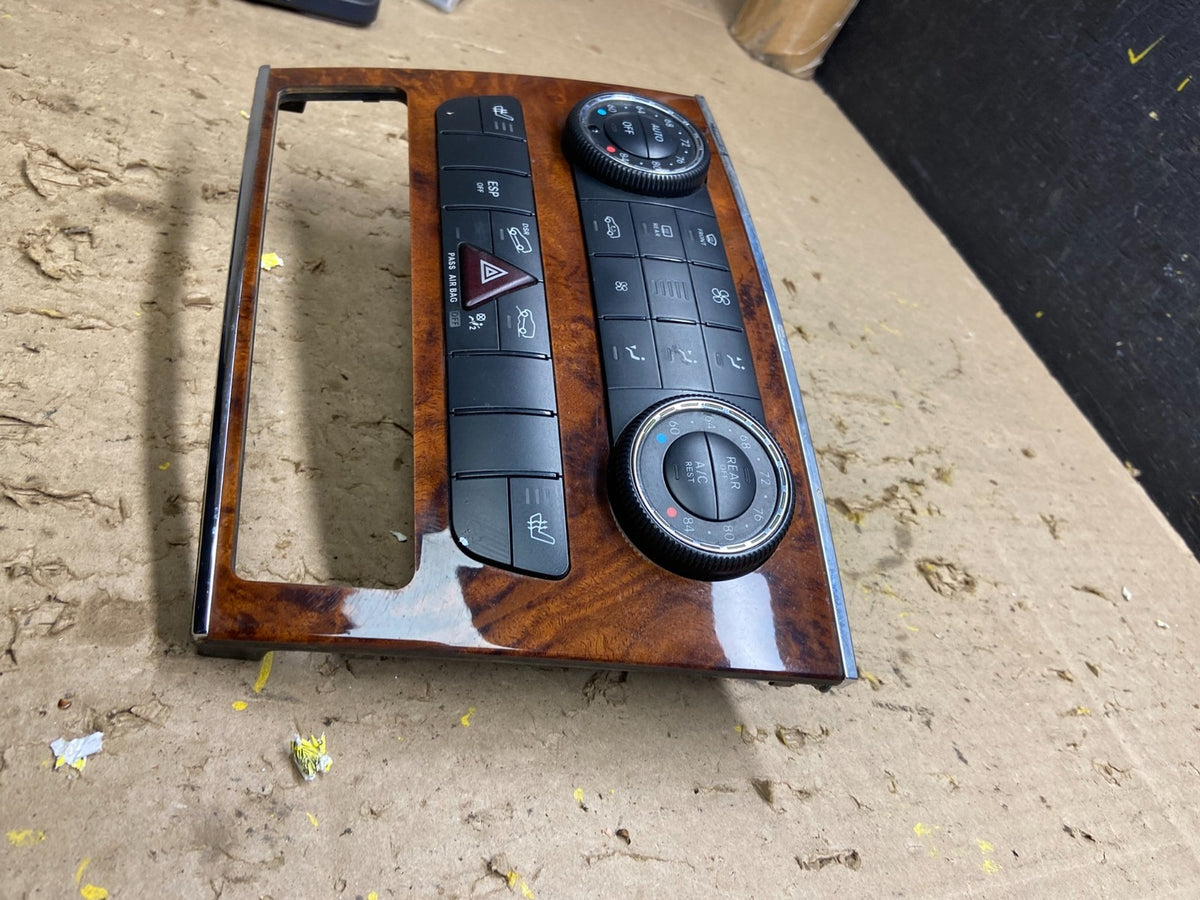 2007 2008 2009 Mercedes W251 R350 AC Temp Heater Climate Control U5738 DG2