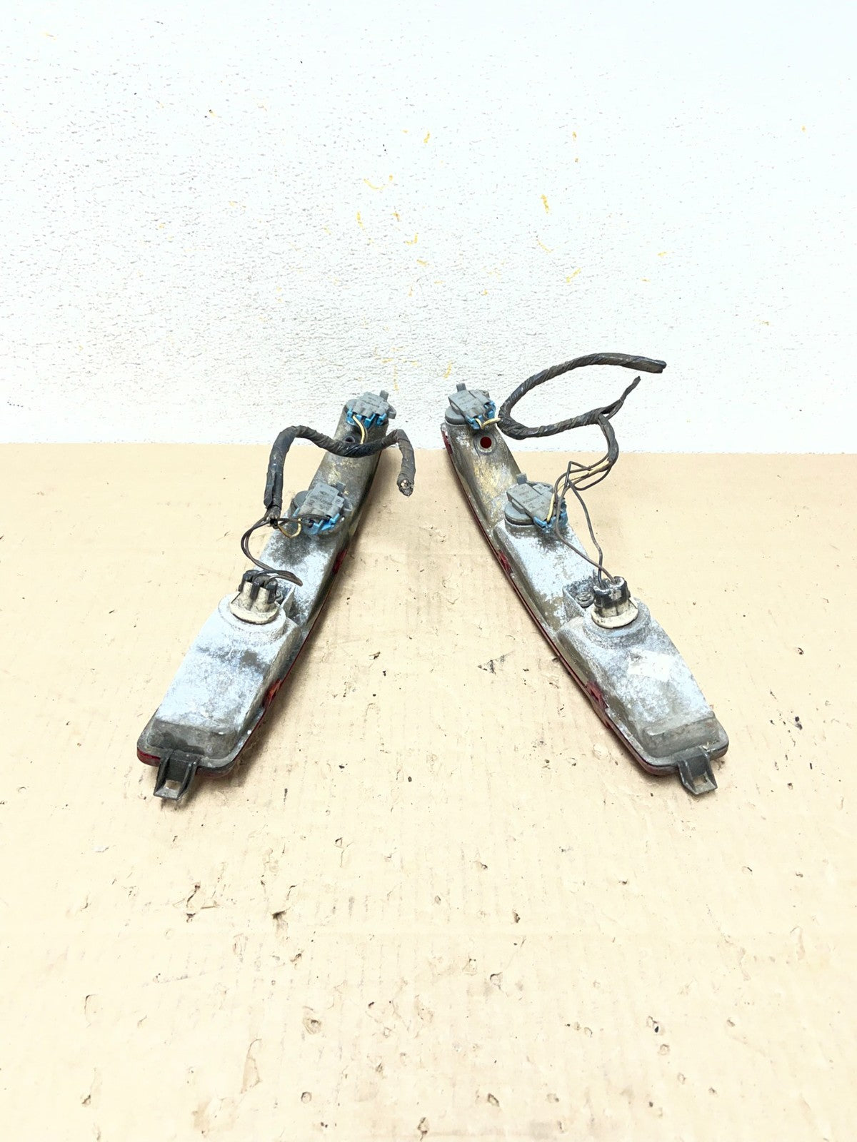 1994 to 1999 Cadillac Deville Left+Right Side Tail lights ai2288 DG3