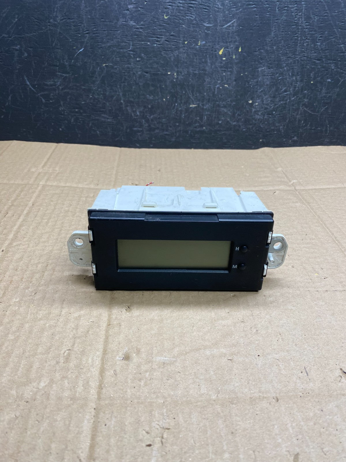 2008 - 2012 Mitsubishi Endeavor Dash Information Display Screen Clock AC9357 DG0