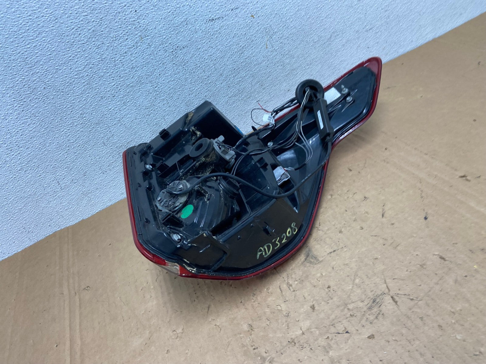2020 2021 2022 2023 Ford Explorer Left Driver Lh Side Tail light AD3208 LK4