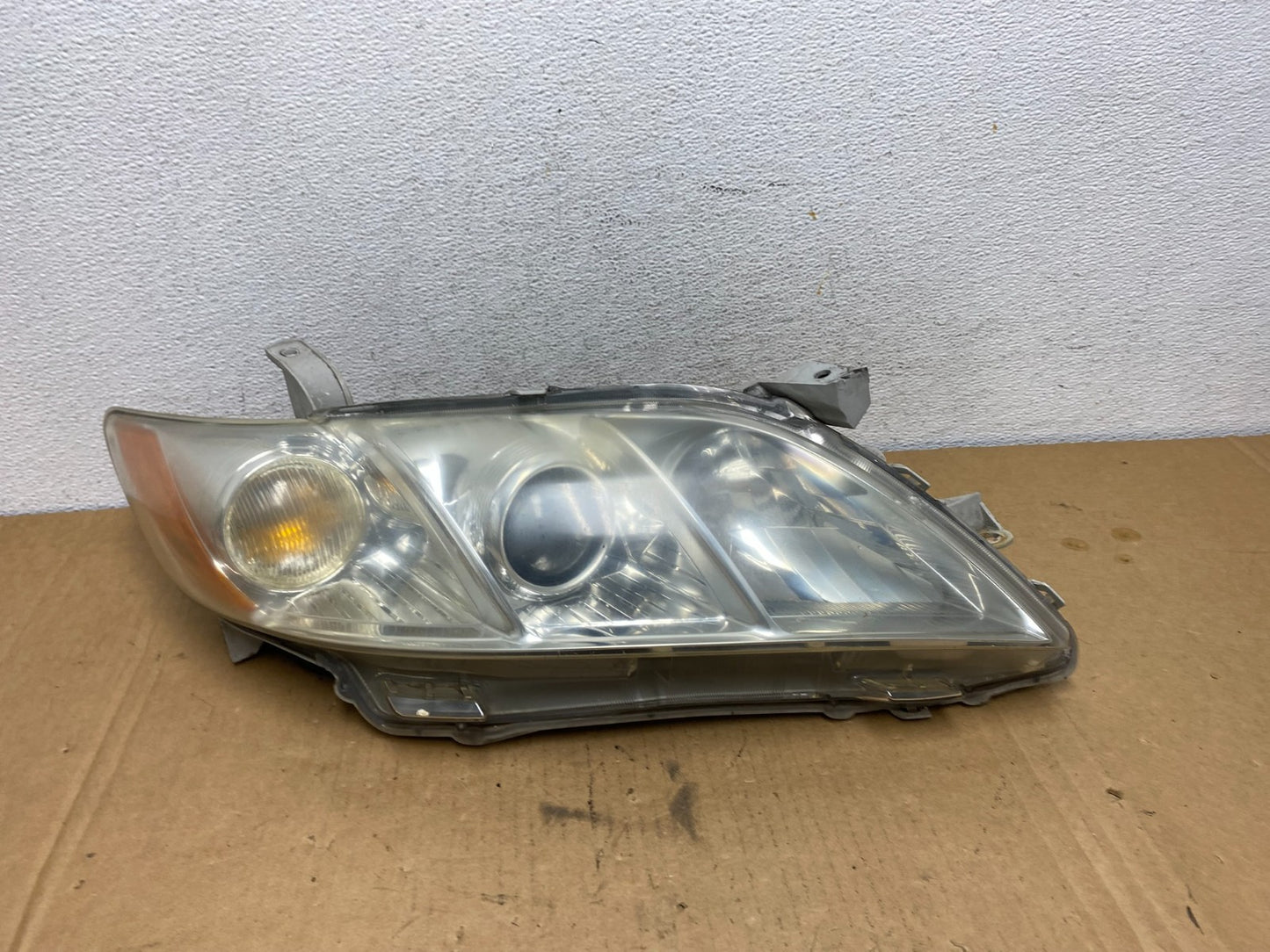 2007 - 2009 Toyota Camry Halogen Right Passenger Headlight AD2679 DW0