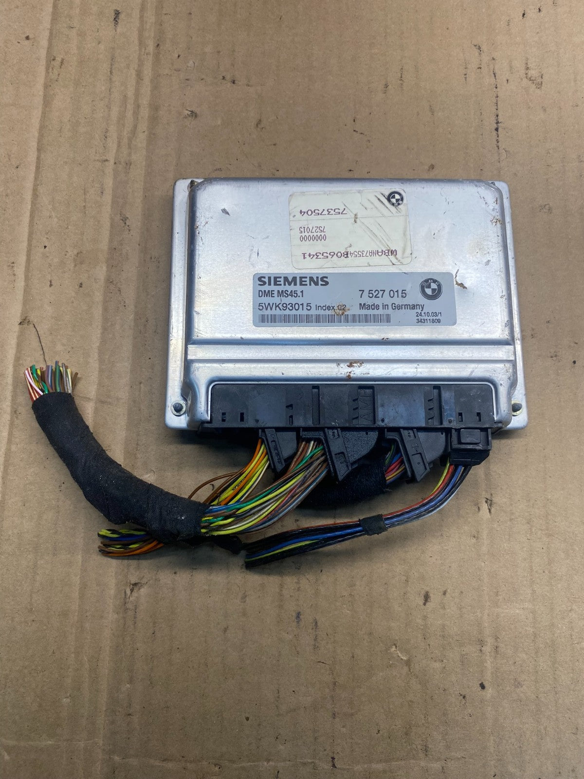 2004 to 2005 BMW 330i ECU ECM Engine Control Module Computer ae2200 DG0