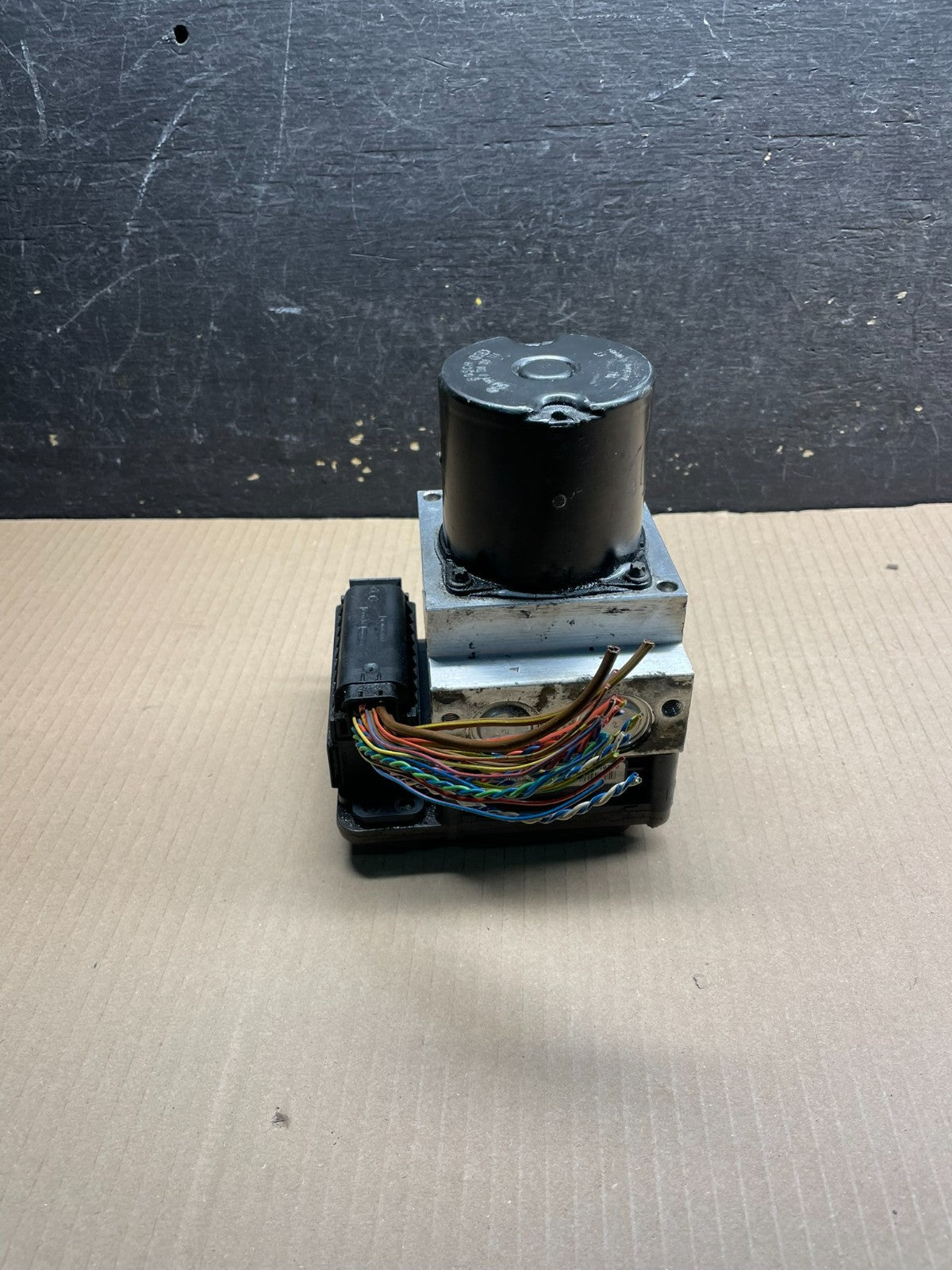 2008 to 2010 BMW 5-Series ABS Anti-Lock Brake Pump 3451 6774679-01 OEM x0625 DG2
