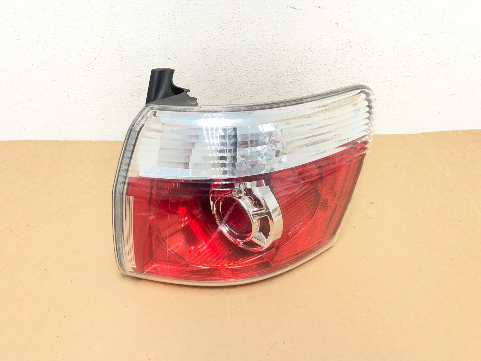 2007 to 2012 GMC Acadia Halogen Tail Light Right Passenger RH Side AD7844 LK0