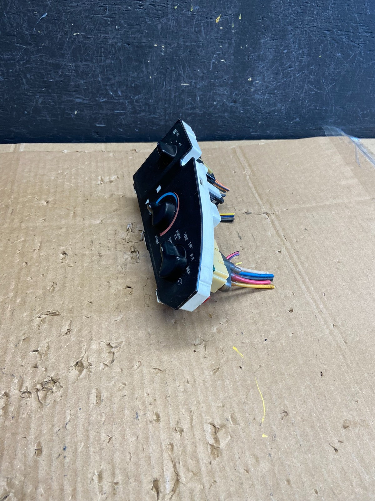1997-2014 Ford Van Econoline E150 E250 Heater Climate Fan Control AD2340 DG2