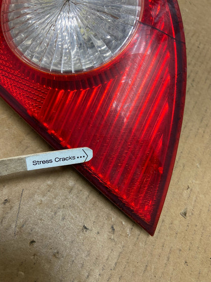 2003-2008 Toyota Corolla Inner Passenger Right RH Side Tail Light AD9138 LK3