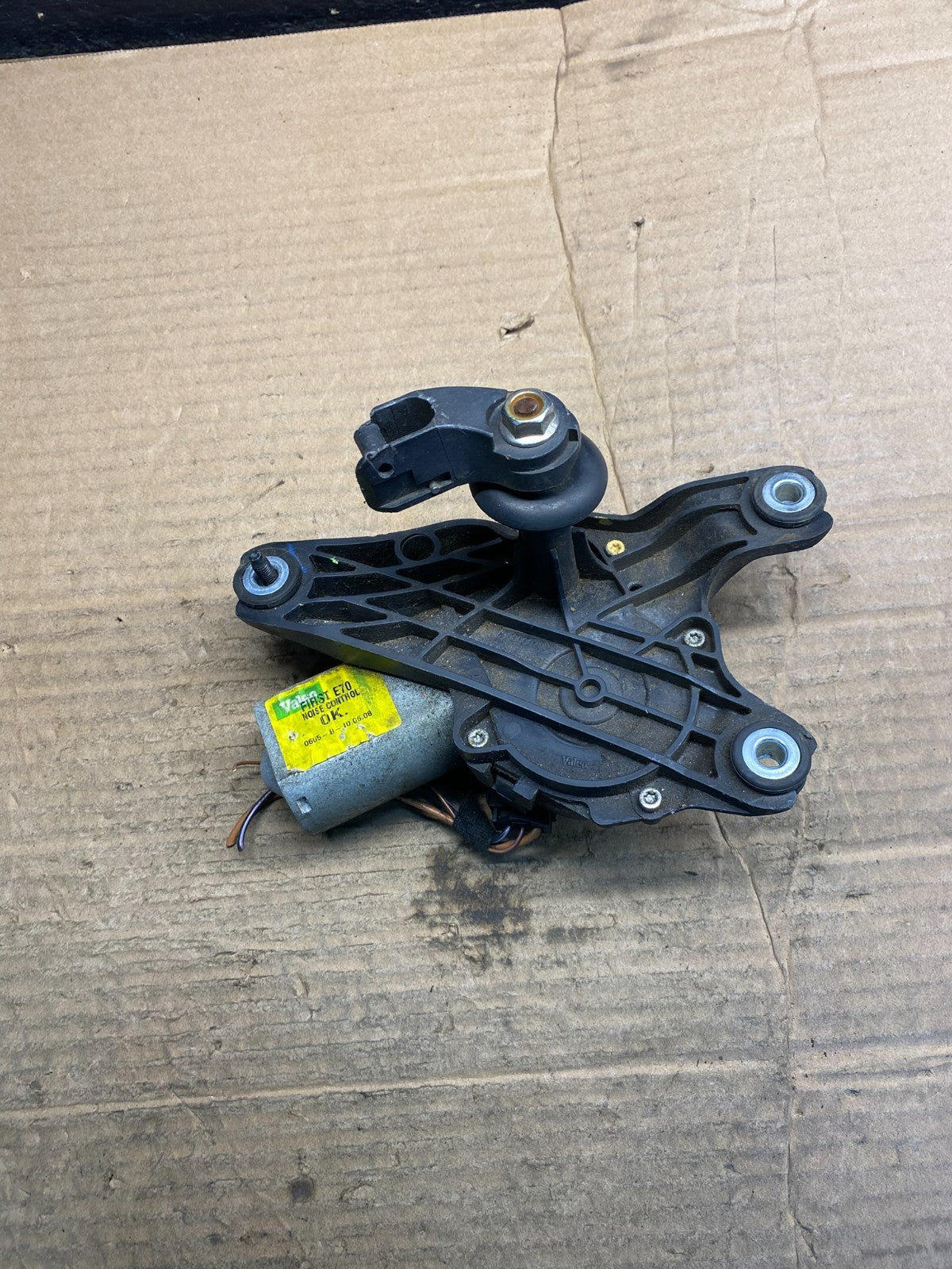 2007 to 2013 BMW X5 E70 Rear Windshield Wiper Motor OEM aa7228 DG0