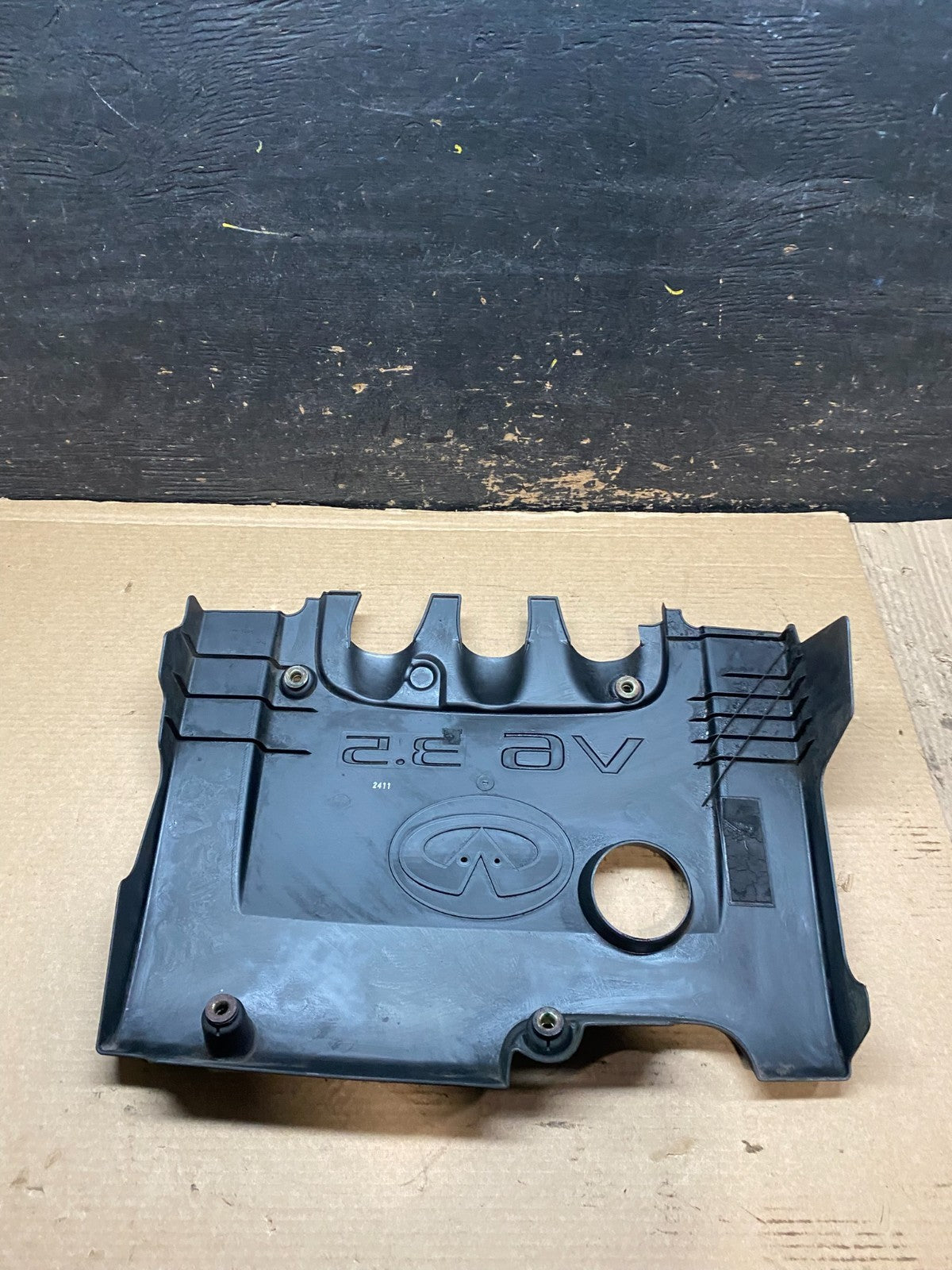2002 to 2004 Infiniti i35 3.5L V6 Engine Motor Cover OEM V9327 DG5