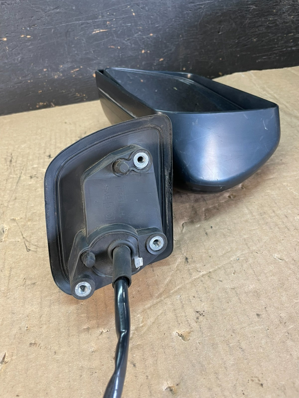 2004 - 2011 Mitsubishi Endeavor Left Driver LH Door View Mirror AF5393 DW4