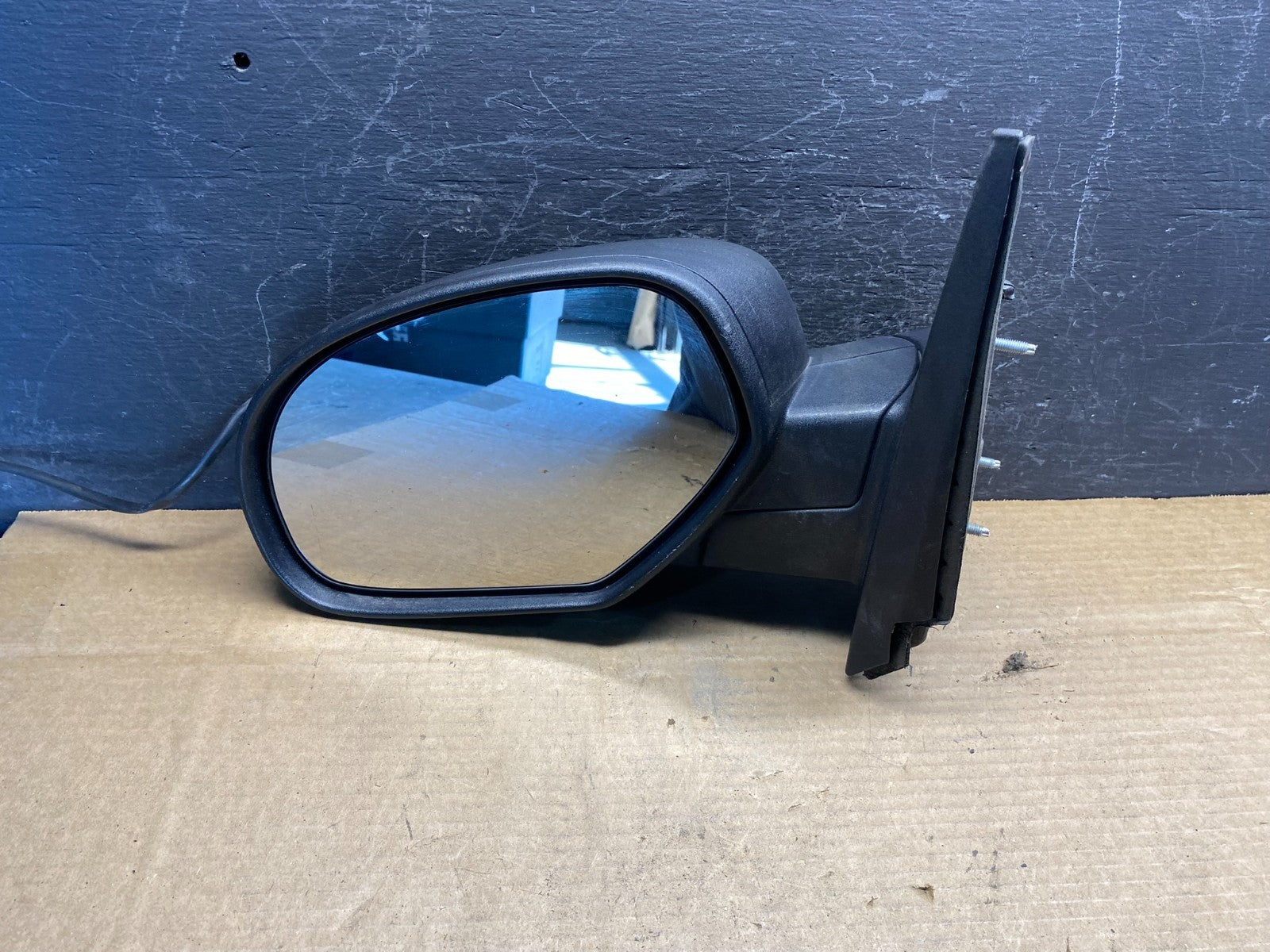 2007 to 2013 Chevrolet Tahoe Silverado Suburban Left Driver Mirror AD9774 DW2