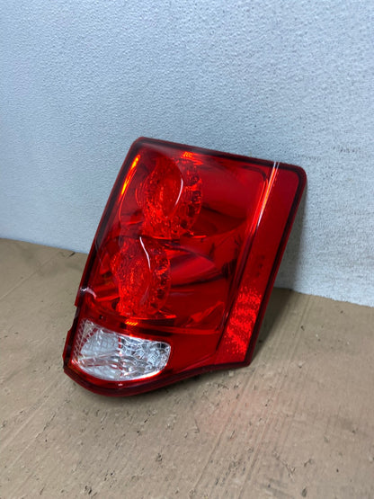 2011 - 2018 Dodge Grand Caravan Right Passenger RH Tail Light Led AE9343 LK1