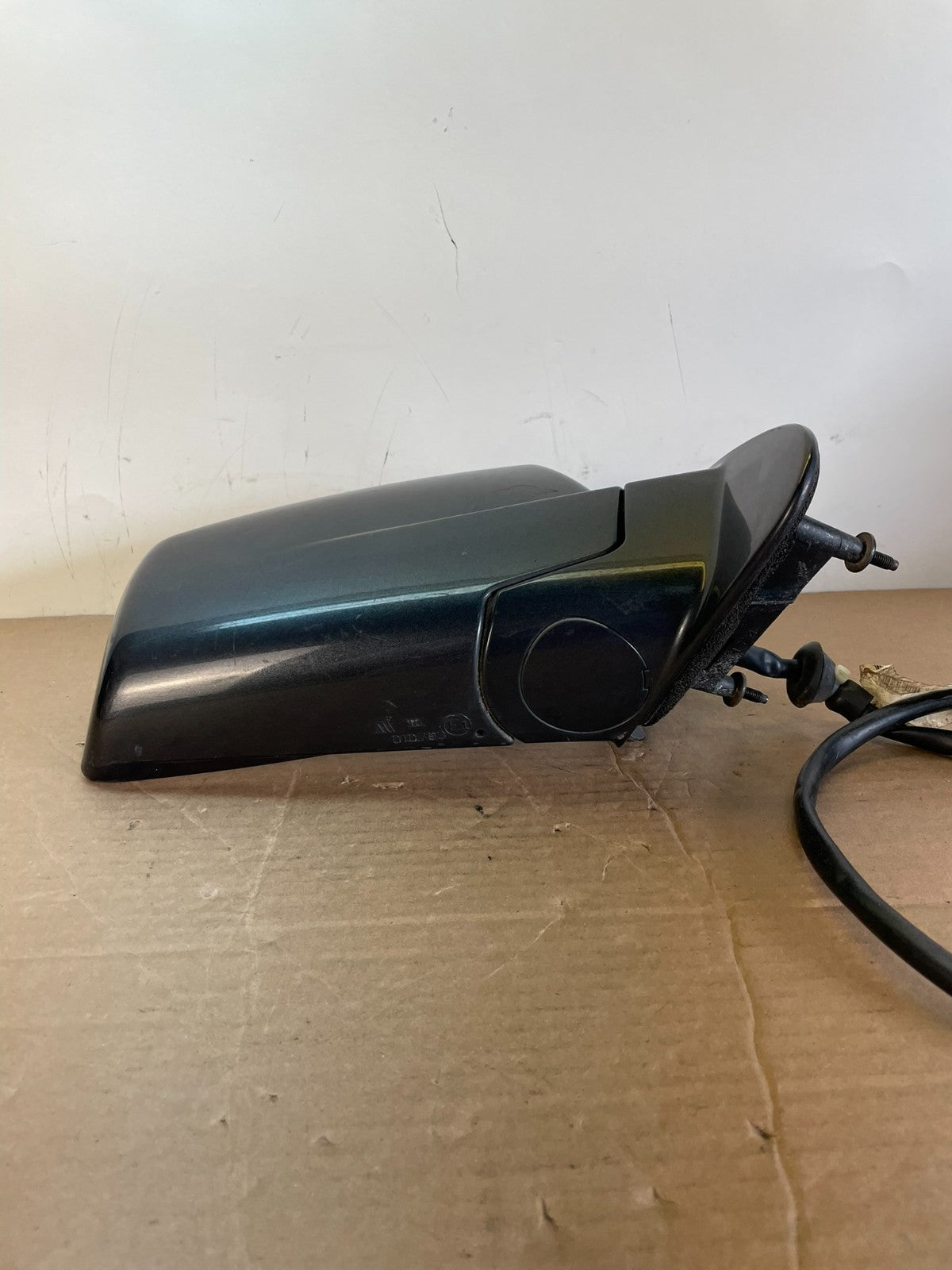 2004 to 2009 Cadillac SRX Right Passenger RH Side View Door Mirror AG9770 DW3
