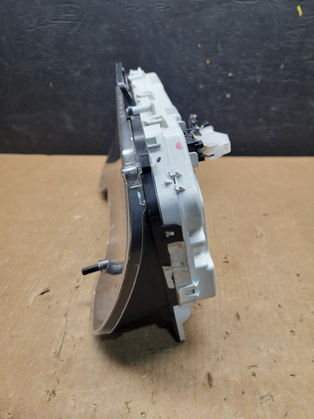 2010 Ford E150 VAN Gauge Speedometer Cluster H7813 DG12