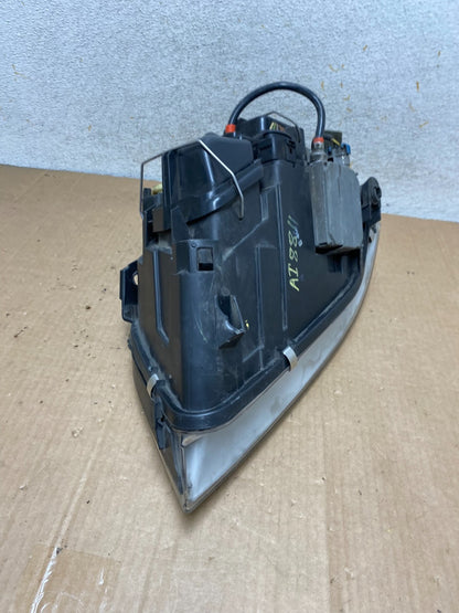 2002 to 2004 Audi A6 Right Passenger RH Side Xenon Headlight AI8811 DW8