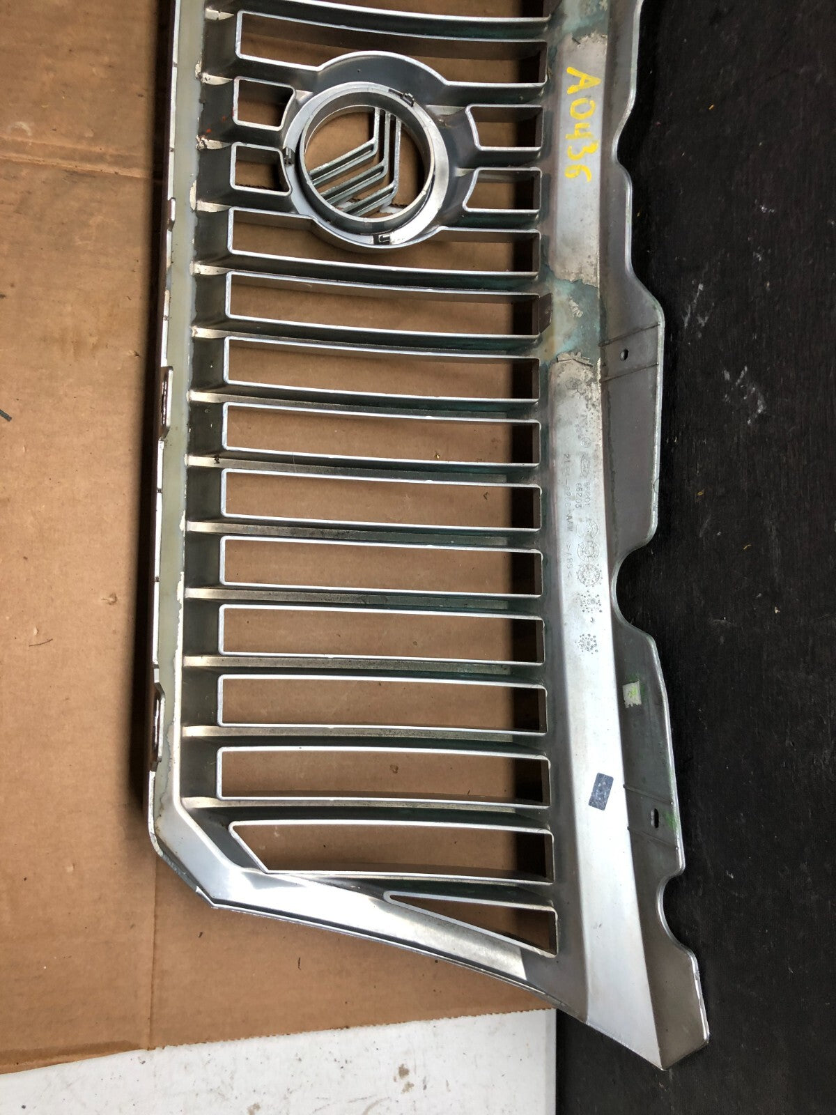 2002 to 2005 Mercury Mountaineer Front Upper Grill Grille Oem A0436 DG15