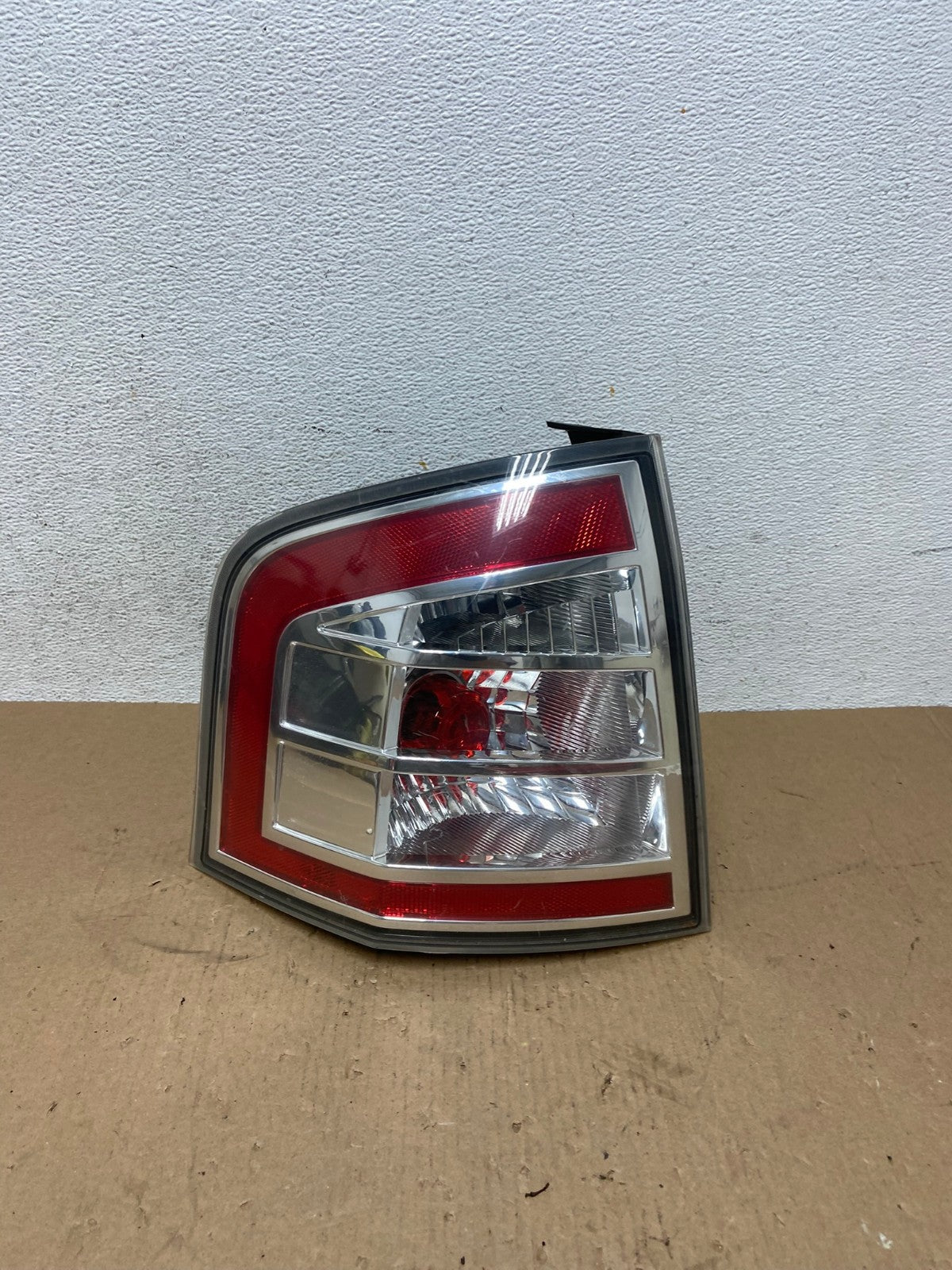 2007 to 2010 Ford Edge Tail light Left Driver Side AD7675 LK0