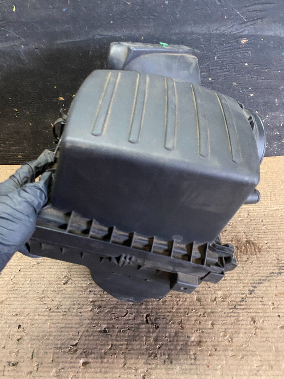 2011 to 2021 Dodge Durango 3.6L Air Filter Cleaner Box OEM  s3603 DG3
