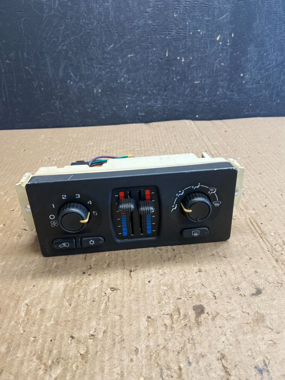 2003 to 2006 Chevrolet Silverado HVAC Heater Climate Control Module AE4113 DG0