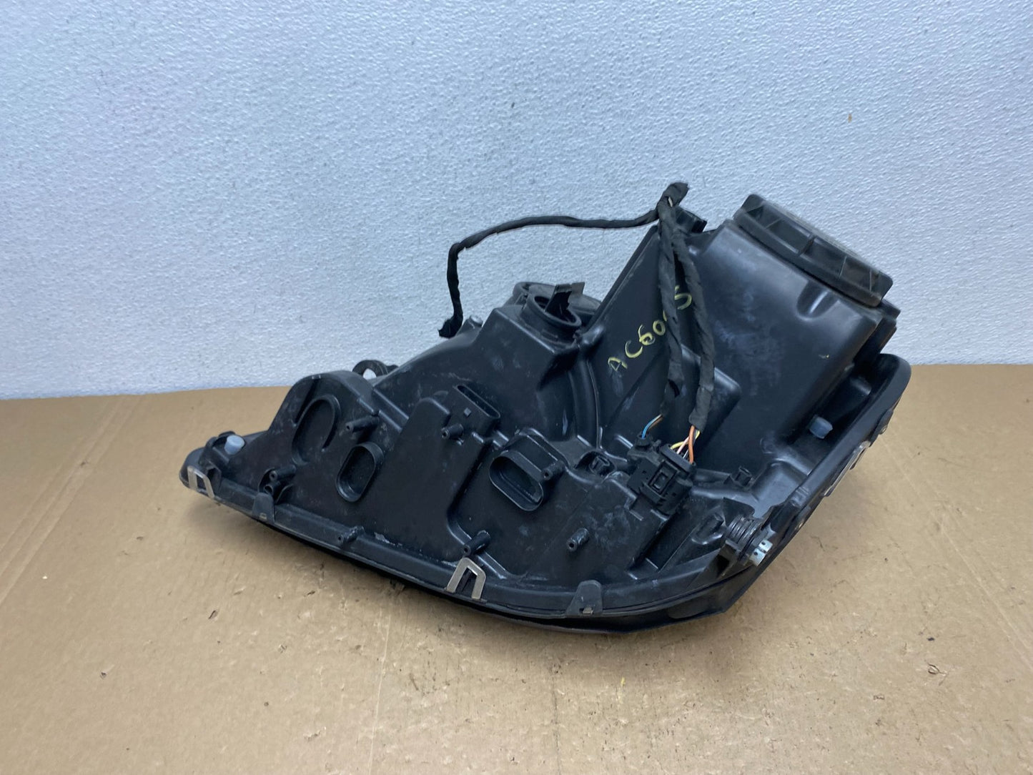 Halogen 2006-2009 Mercedes-Benz ML Class Right Passenger Headlight AC6005 DW6