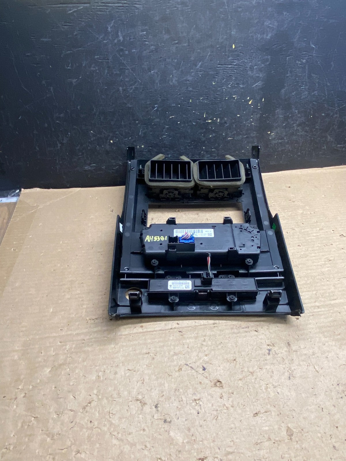 2008 to 2012 Jeep Liberty Dash Climate Temperature Control Radio Bezel ah5381 DG3