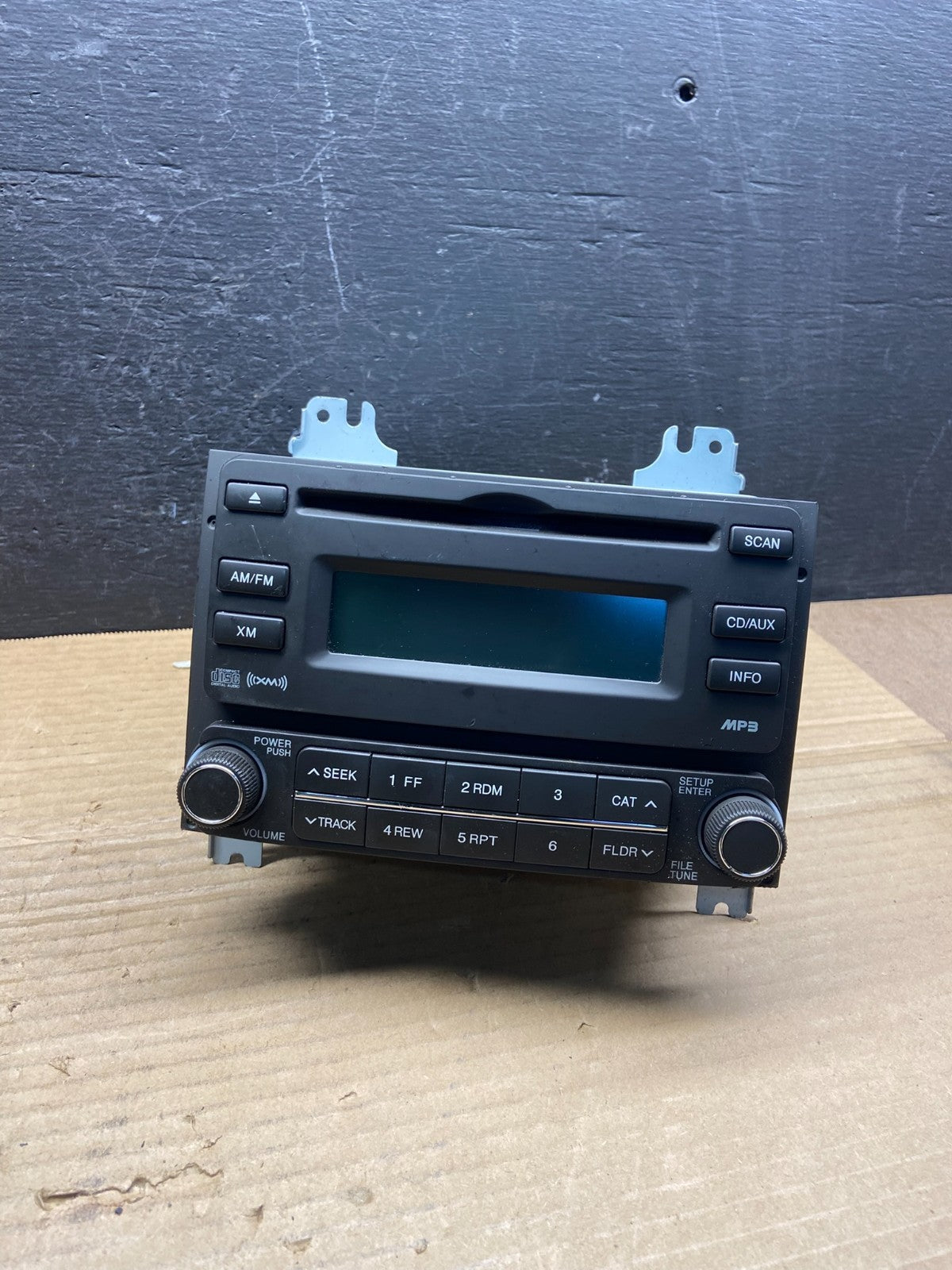 2009-2010 Hyundai Elantra Center Radio Climate Control Air Vent Bezel AE4540 DG0