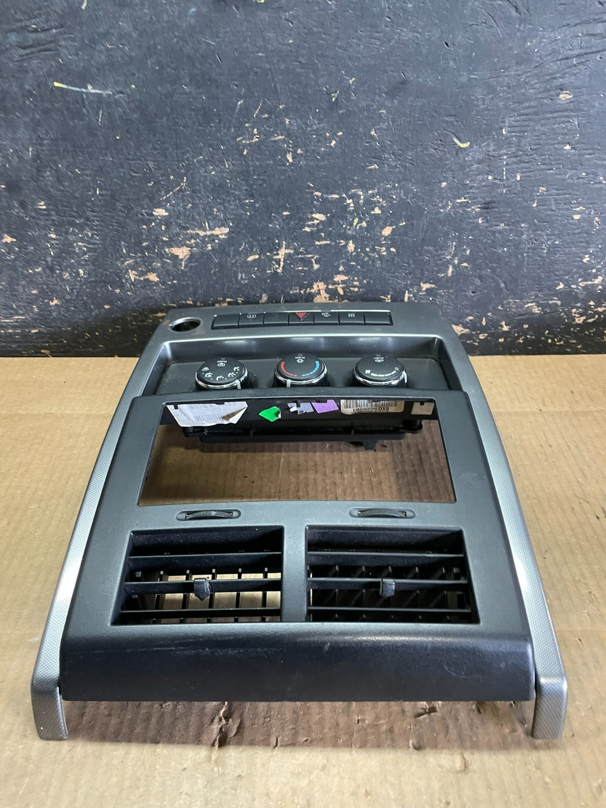 2008 to 2012 Jeep Liberty Dash Climate Temperature Control Radio Bezel AA9306 DG4