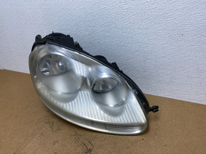 2005 - 2010 Volkswagen Jetta Right Passenger RH Side Headlight Halogen AC2991 DW1