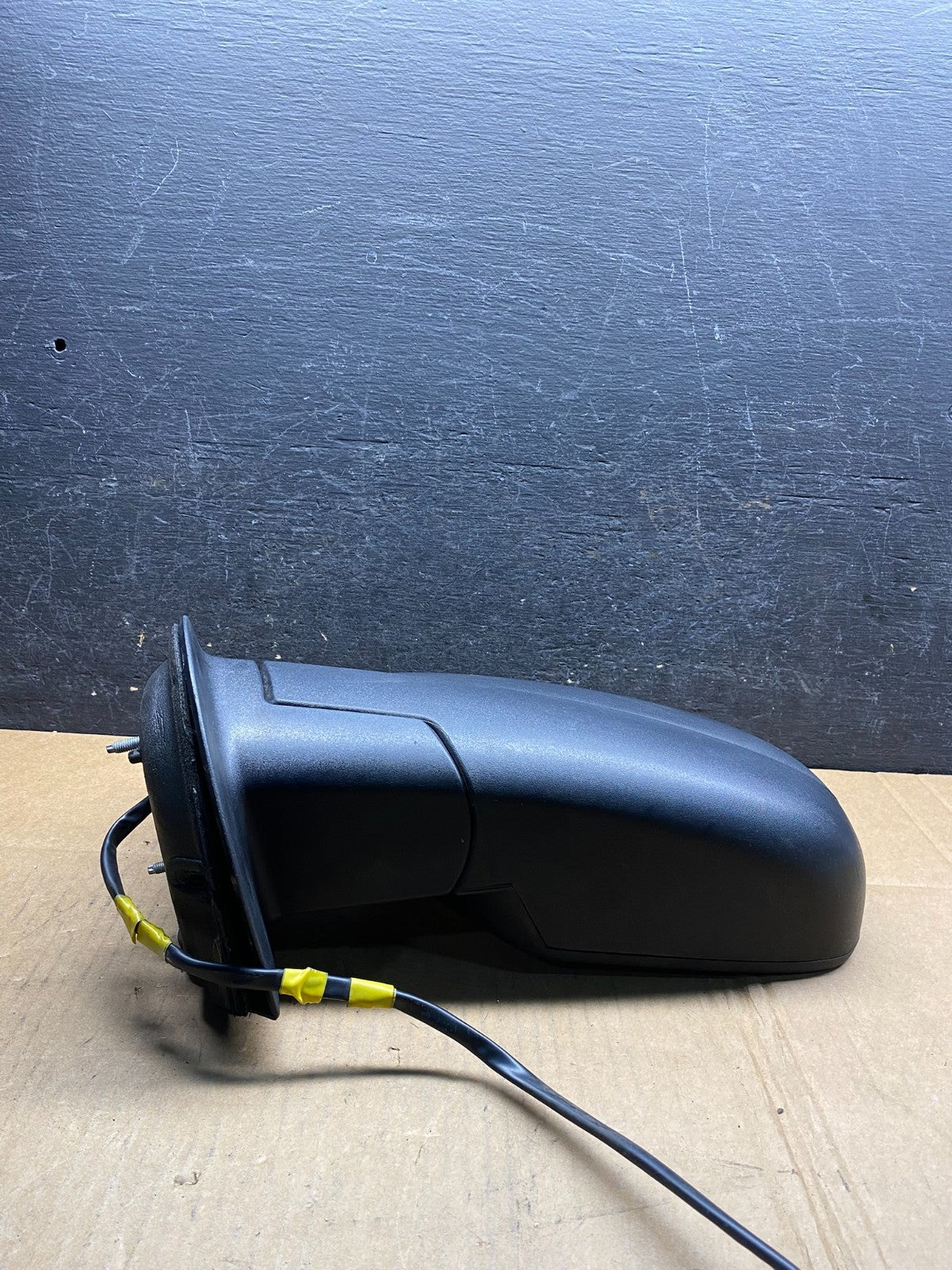 2007 to 2013 Chevrolet Tahoe Silverado Suburban Left Driver Mirror ai9711 DG3
