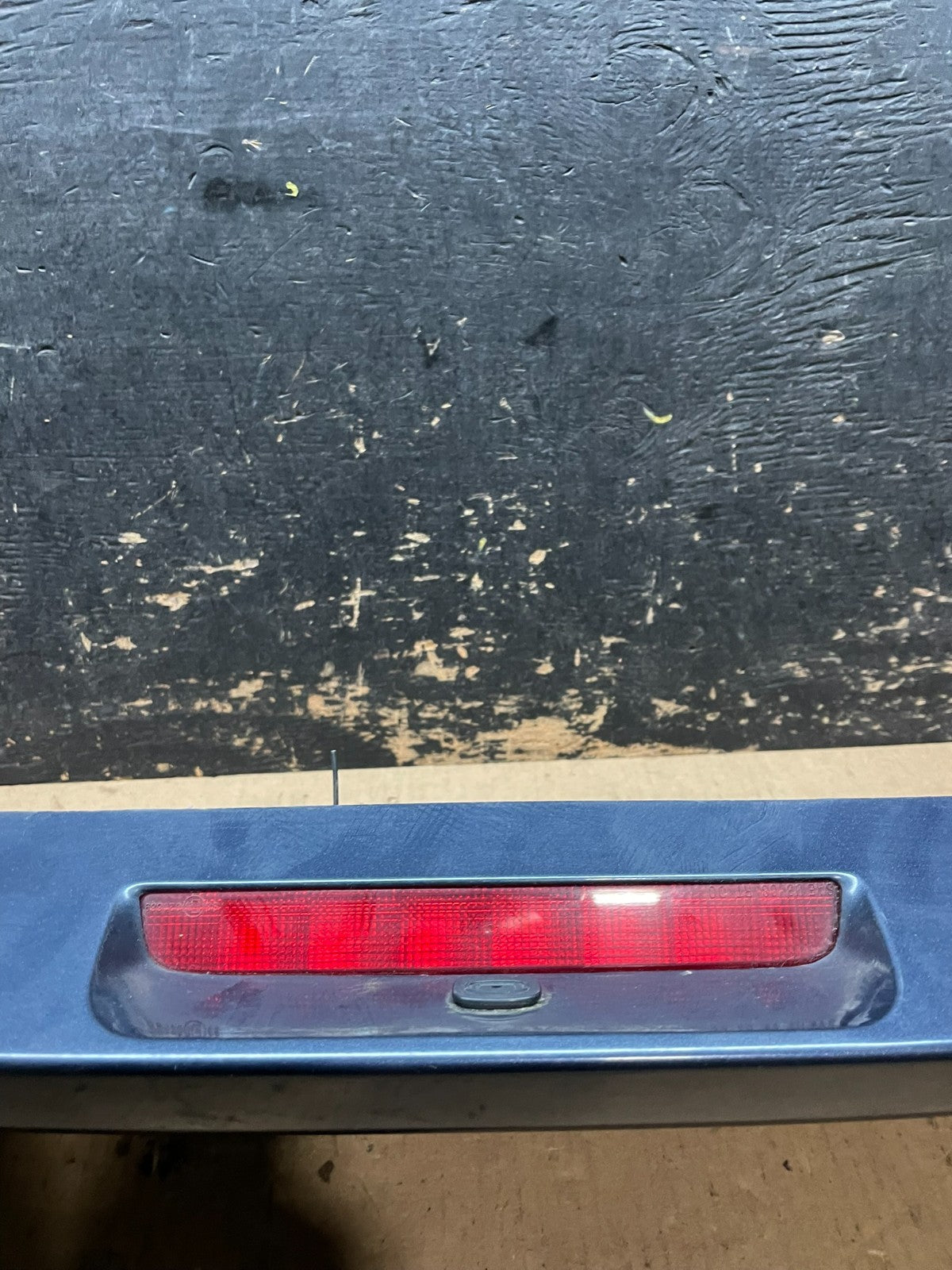 2009 to 2014 Volkswagen Routan Rear Spoiler OEM AA2435 DG9
