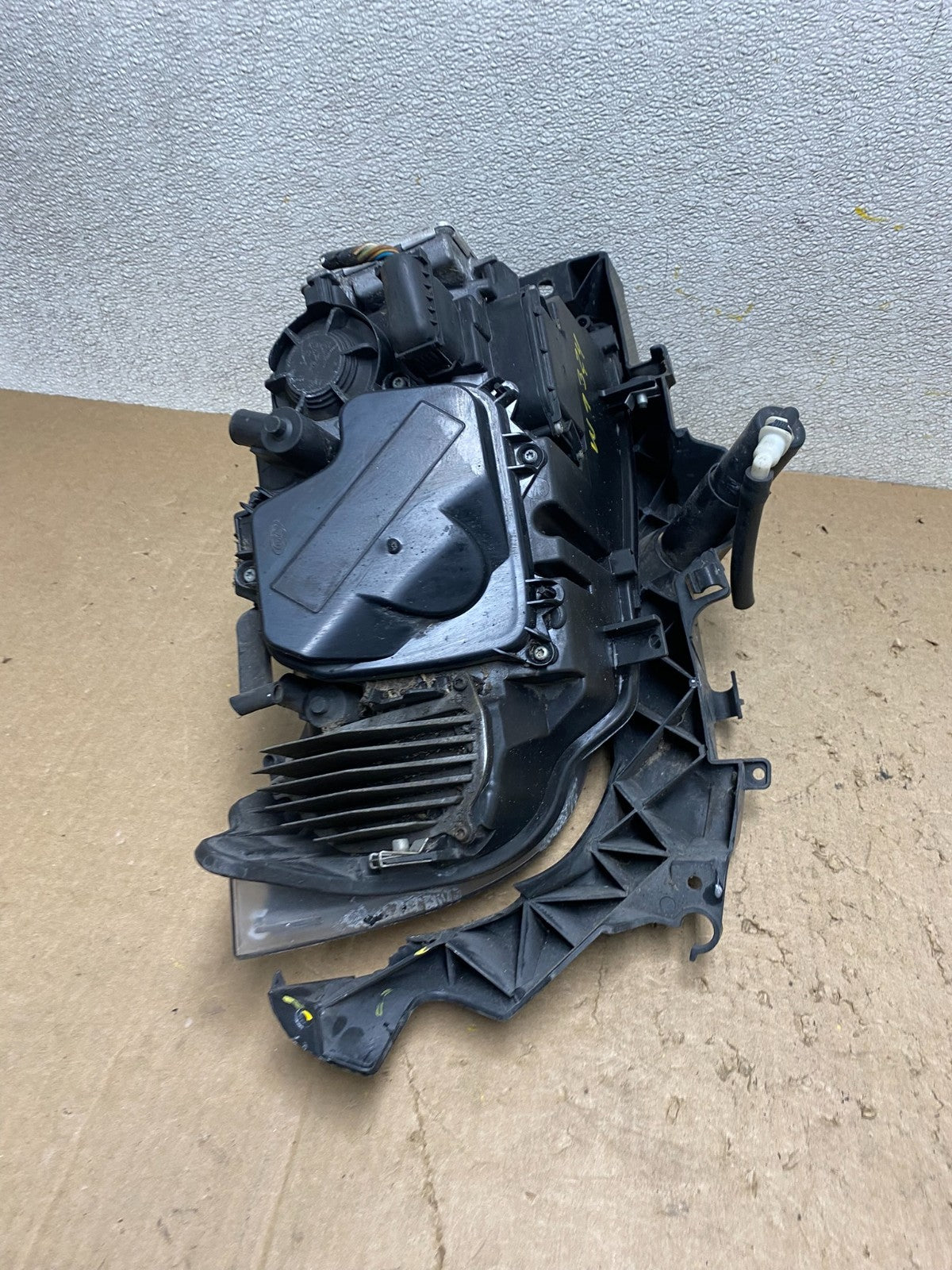 2009-2011 Bmw 3 Series 328i 4/D Sedan Left Driver Headlight Xenon OEM W9324 DG9
