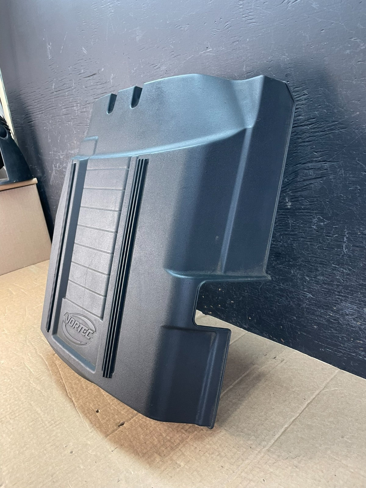 2008 to 2013 GMC Yukon Vortec Engine Cover Shield AF5306 DG1