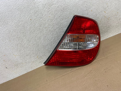 2002 2003 2004 Toyota Camry Tail Light Right Passenger Rh Side AI1421 LK2