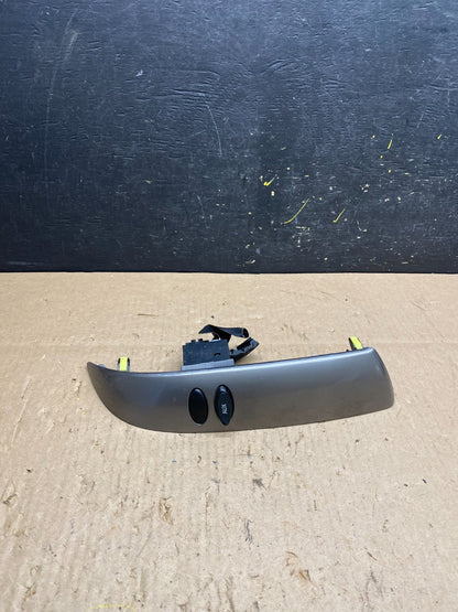 2004 to 2010 Toyota Sienna Right Side Radio Switches Bezel Trim T4818 DG0