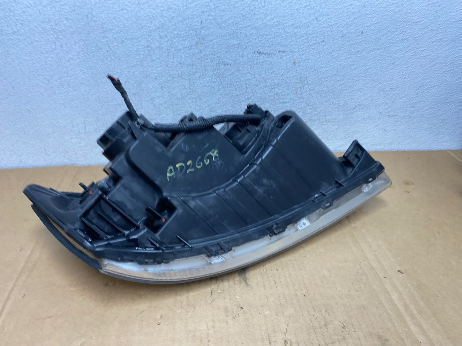 2009 - 2010 Hyundai Sonata Left Driver LH Side Headlight Halogen AD2668 DW7