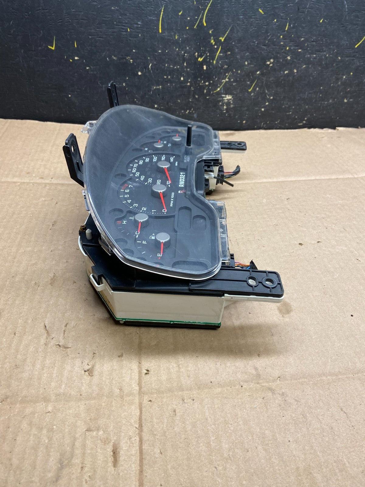 2004 2005 Ford Explorer Speedometer Cluster Gauge Oem Y2213 DG2