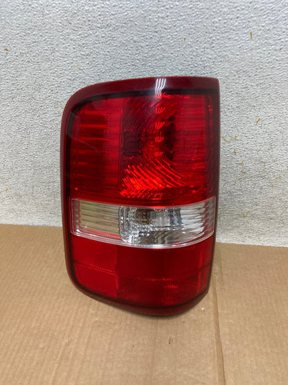 2004 to 2008 Ford F150 F-150 Left Driver LH Side Tail Light AI5677 LK0