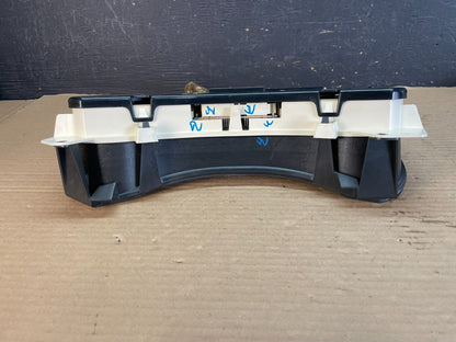 2002 GMC Yukon Speedometer Cluster Gauge AF3438 DW6