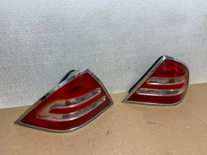 2001-2004 Mercedes-Benz C230 C240 W203 C-Class Left+Right Tail Lights W8409 DW2
