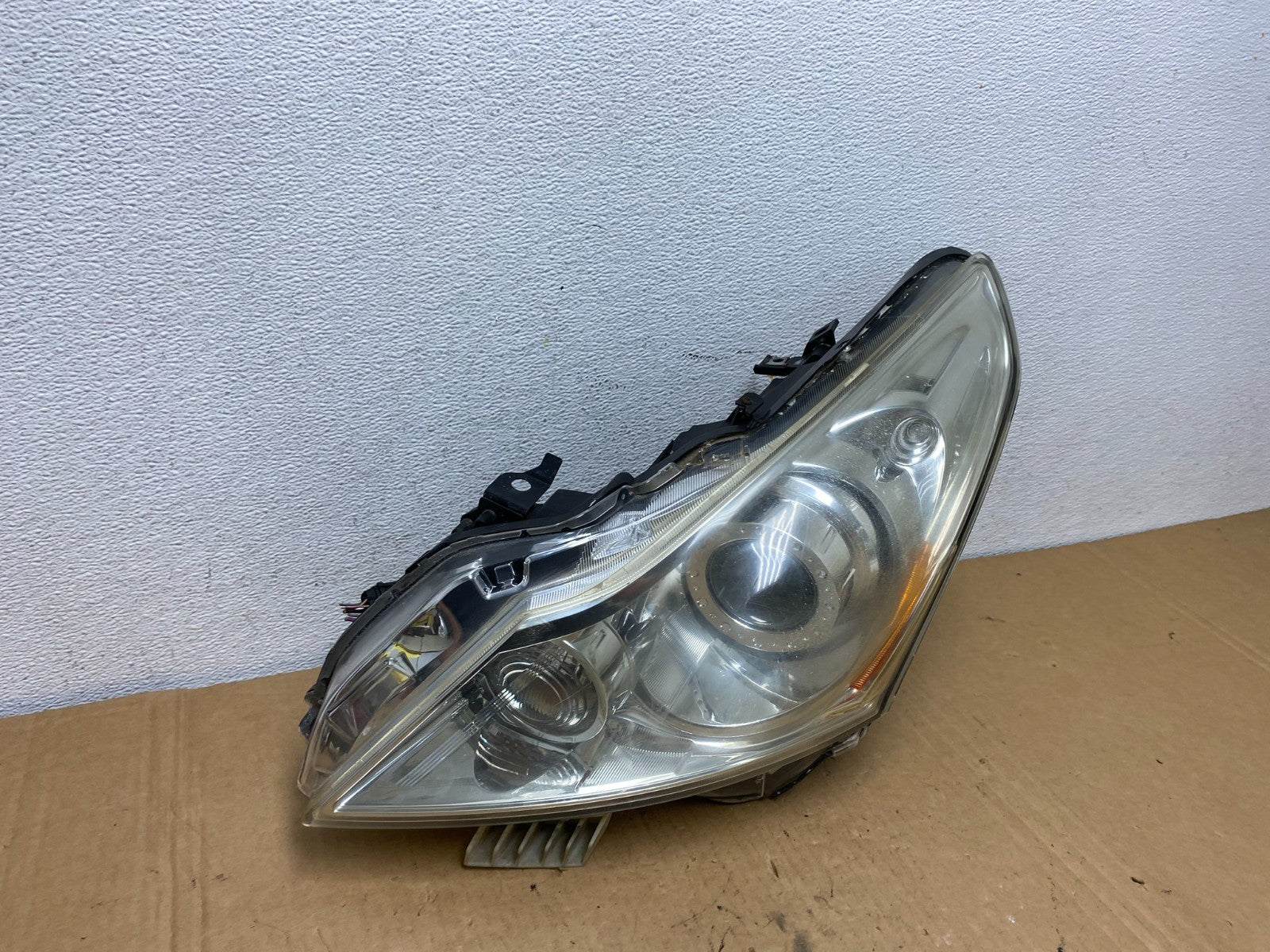 Sedan 4Door 2010 to 2013 Infiniti G37 Left Driver Headlight Xenon AD2760 DW2