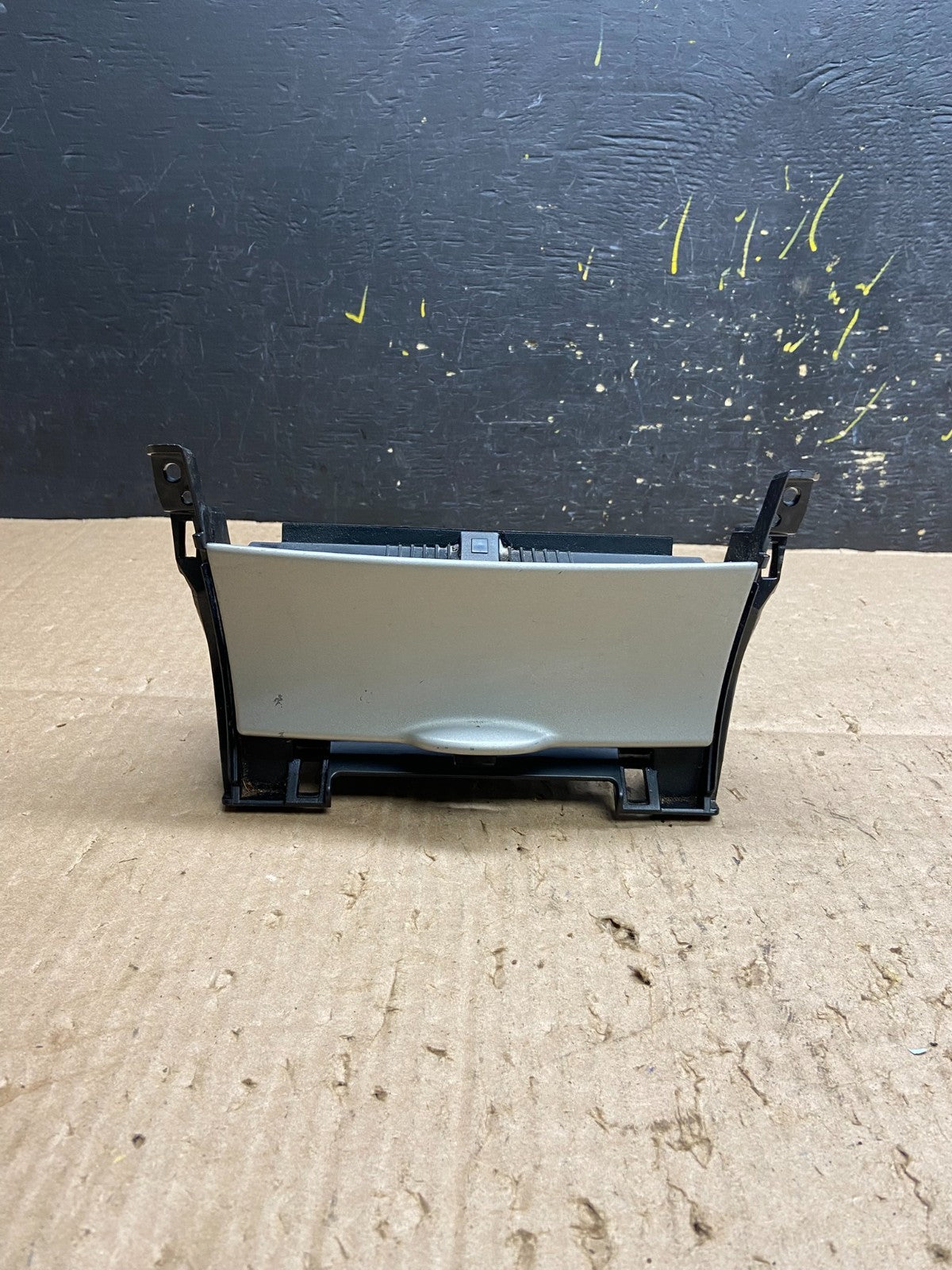 2009-2013 Toyota Corolla Dashboard Center Dash Storage Ash Tray Y7770 DG0
