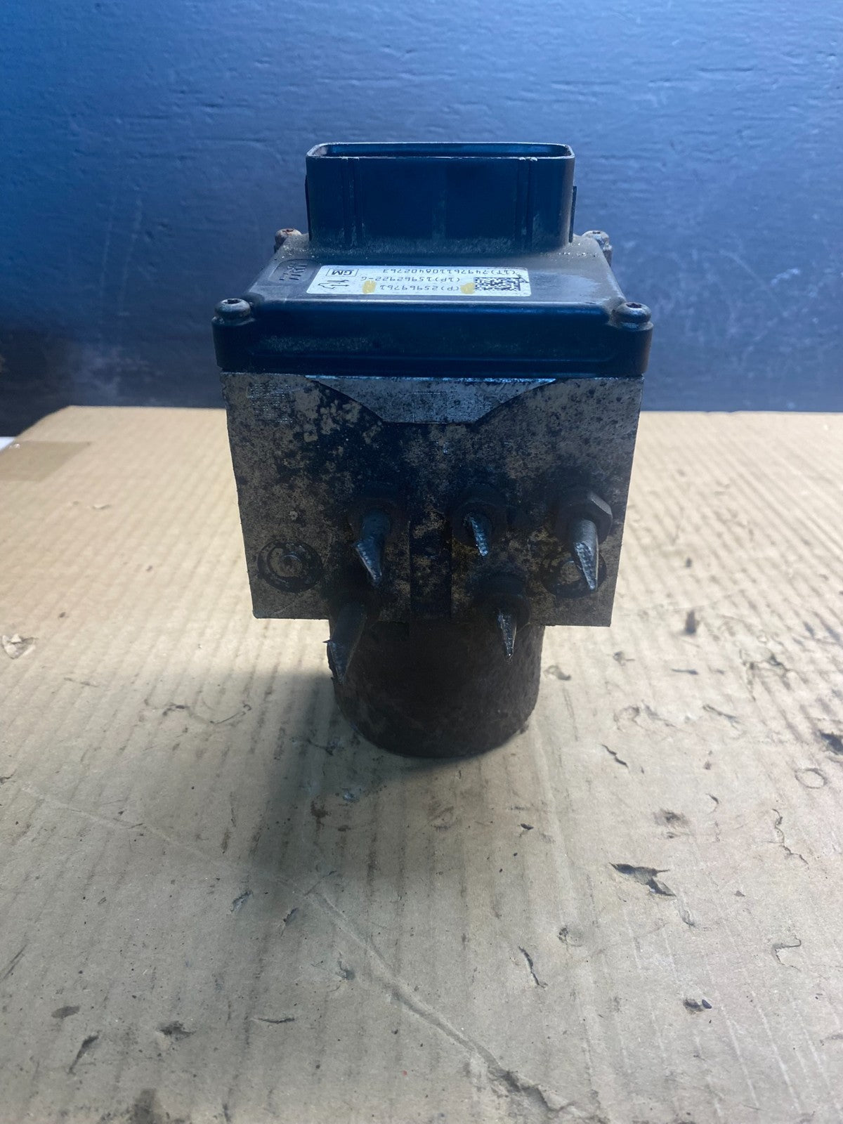 2013-2017 Chevrolet Express GMC Savana ABS Anti Lock Brake Pump AC0933 DG1