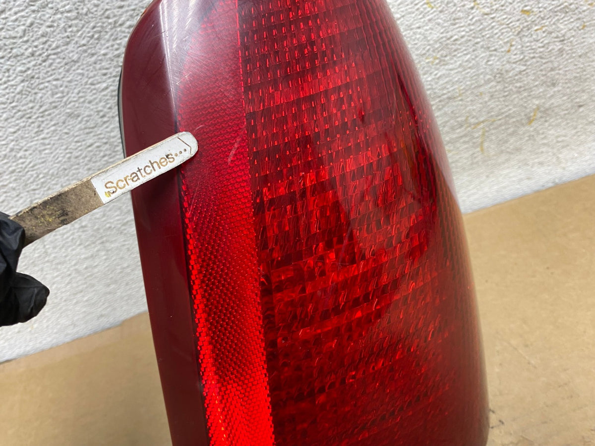 2000 to 2005 Cadillac Deville Right Passenger Rh Side Tail Light AH8011 LK3
